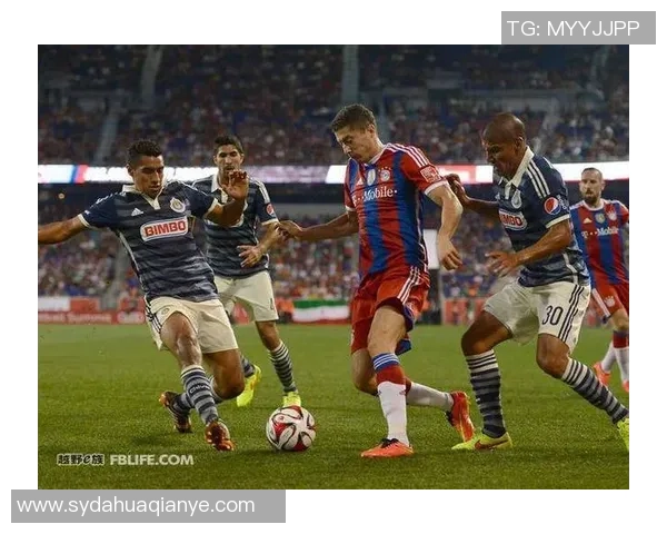 足坛巨星名字背后的故事与传奇生涯全景解读