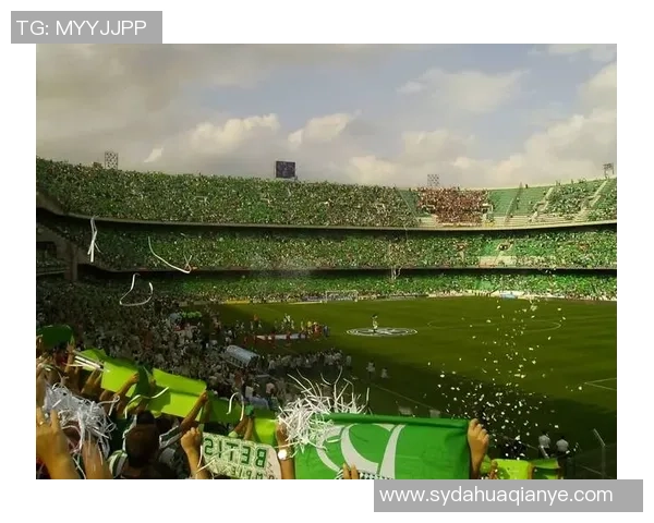 足球巨星风采:极速突破与精准射门展现球场霸气